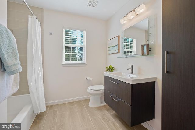 15801 SEURAT DR, North Potomac, MD 20878