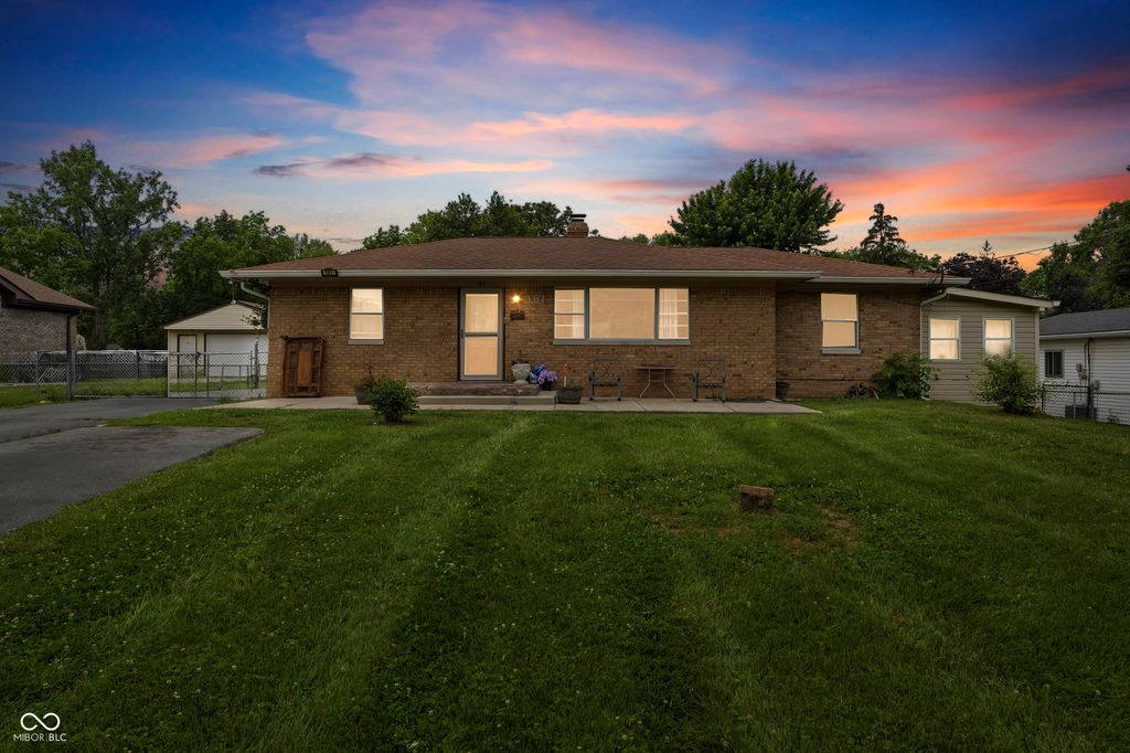 181 Royal Road, Beech Grove, IN 46107
