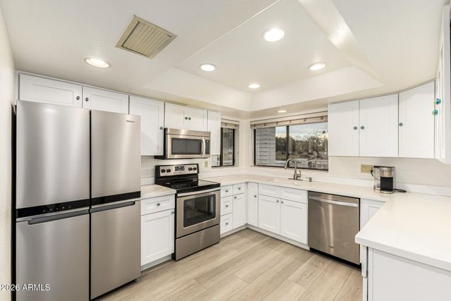 7560 E GOLD DUST Avenue, Scottsdale, AZ 85258