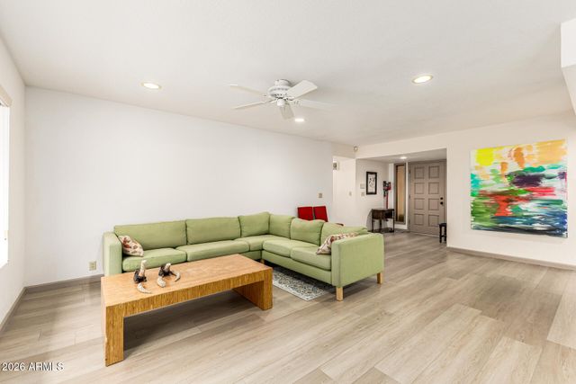 7560 E GOLD DUST Avenue, Scottsdale, AZ 85258