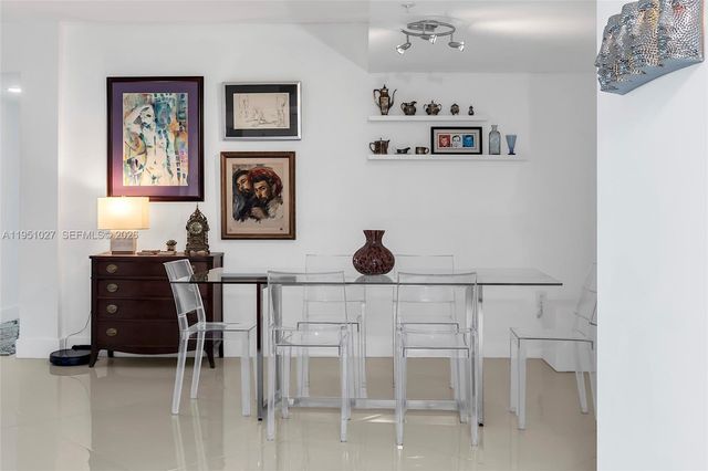 9055 SW 73rd Ct 1205, Miami, FL 33156