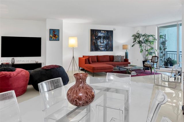 9055 SW 73rd Ct 1205, Miami, FL 33156