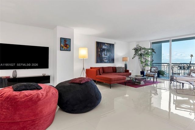 9055 SW 73rd Ct 1205, Miami, FL 33156