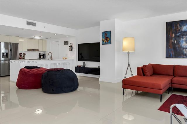 9055 SW 73rd Ct 1205, Miami, FL 33156