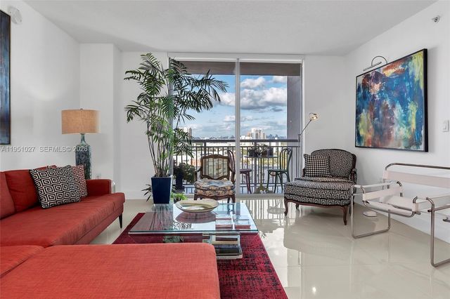 9055 SW 73rd Ct 1205, Miami, FL 33156