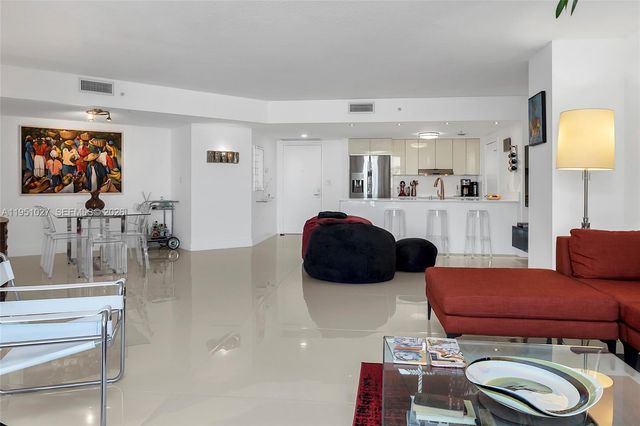 9055 SW 73rd Ct 1205, Miami, FL 33156