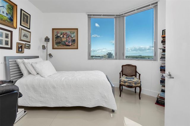 9055 SW 73rd Ct 1205, Miami, FL 33156