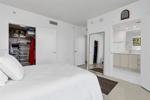 9055 SW 73rd Ct 1205, Miami, FL 33156