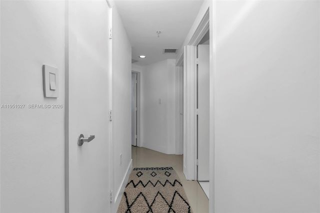 9055 SW 73rd Ct 1205, Miami, FL 33156