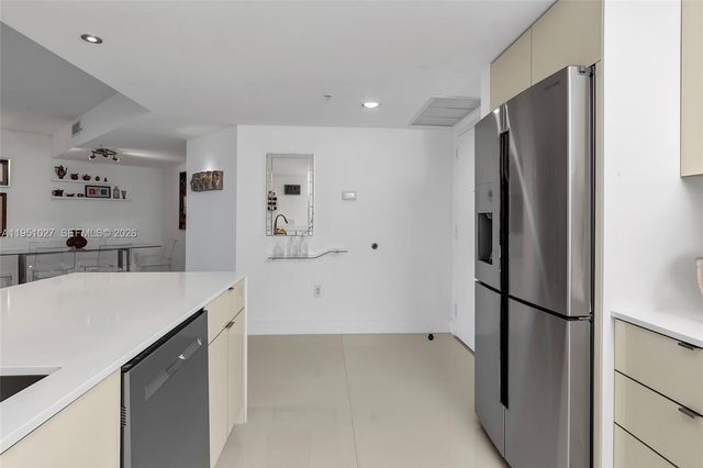 9055 SW 73rd Ct 1205, Miami, FL 33156