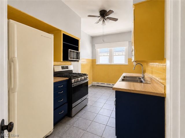 578 SE Oak Knoll Avenue SE, Warren, OH 44483