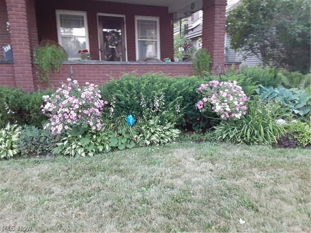 578 SE Oak Knoll Avenue SE, Warren, OH 44483