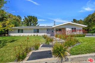 20859 Exhibit Place, Woodland Hills, CA 91367