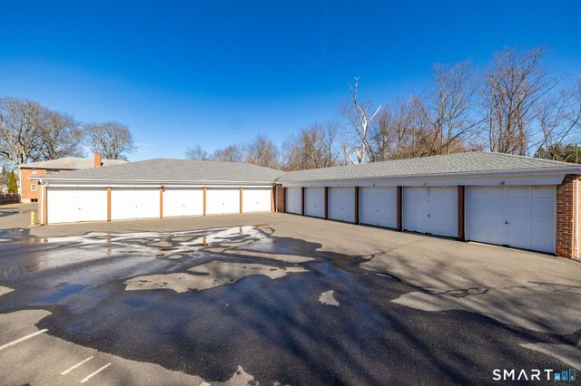 117 Shadow Lane APT B1, West Hartford, CT 06110