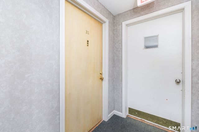 117 Shadow Lane APT B1, West Hartford, CT 06110