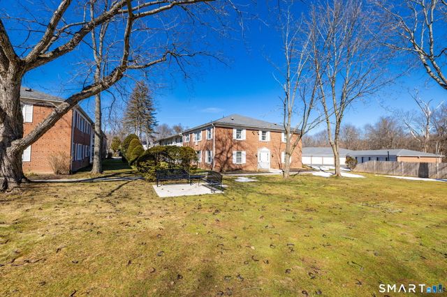 117 Shadow Lane APT B1, West Hartford, CT 06110