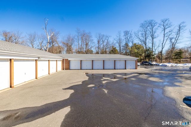 117 Shadow Lane APT B1, West Hartford, CT 06110