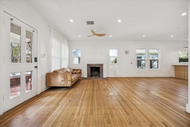 1624 Branard Street, Houston, TX 77006