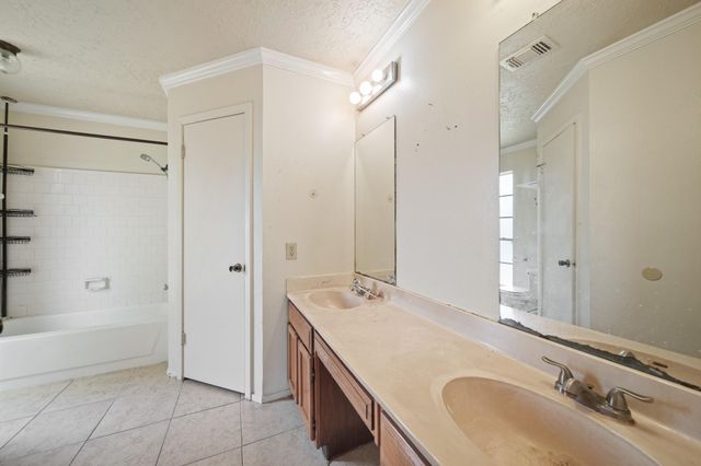 2314 Buttonhill Drive, Missouri City, TX 77489