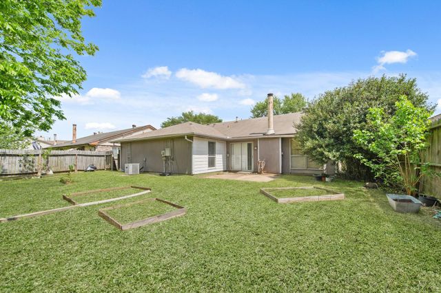 2314 Buttonhill Drive, Missouri City, TX 77489