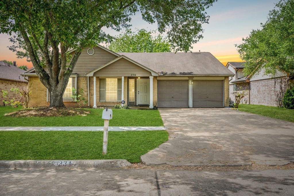 2314 Buttonhill Drive, Missouri City, TX 77489