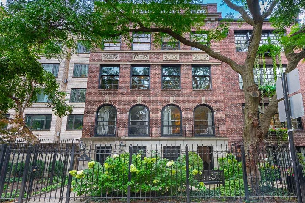 24 E Scott Street 2, Chicago, IL 60610 — exterior