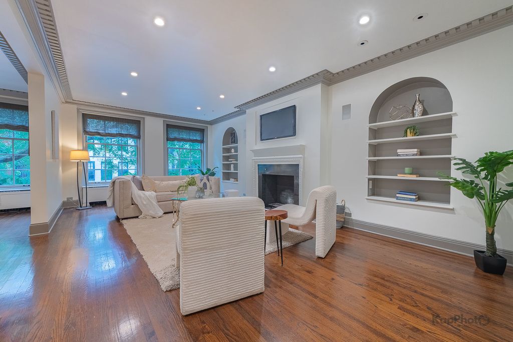 24 E Scott Street 2, Chicago, IL 60610 — photo 3