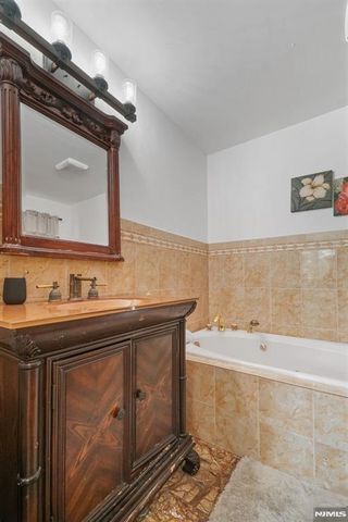 45 Center Street, Englewood Cliffs, NJ 07632