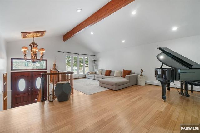 45 Center Street, Englewood Cliffs, NJ 07632