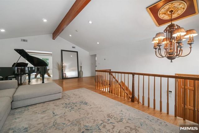 45 Center Street, Englewood Cliffs, NJ 07632