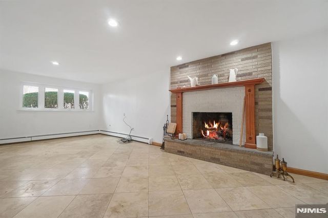 45 Center Street, Englewood Cliffs, NJ 07632