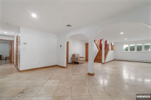 45 Center Street, Englewood Cliffs, NJ 07632