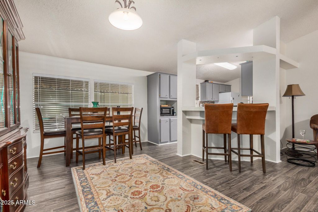 property-img
