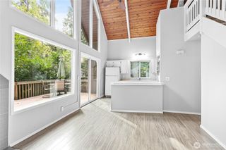 2 Creekside Lane, Bellingham, WA 98229