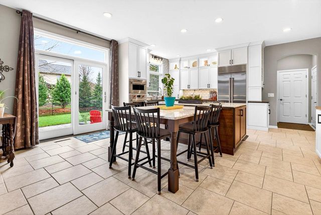 325 E STRATFORD LANE, Appleton, WI 54913