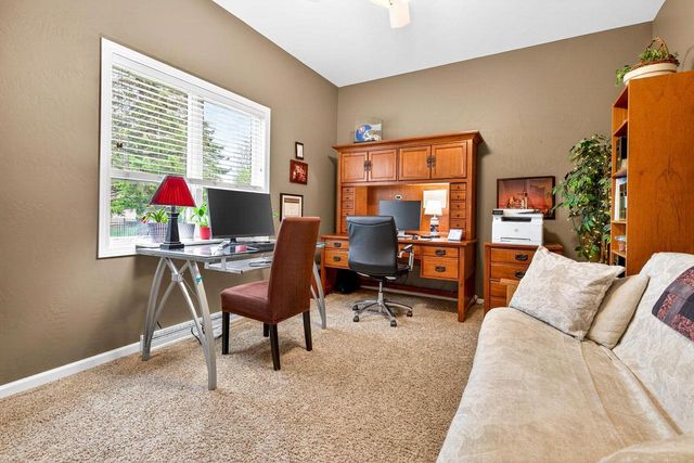 325 E STRATFORD LANE, Appleton, WI 54913