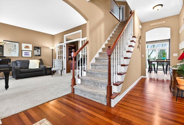 325 E STRATFORD LANE, Appleton, WI 54913