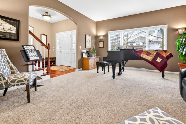 325 E STRATFORD LANE, Appleton, WI 54913