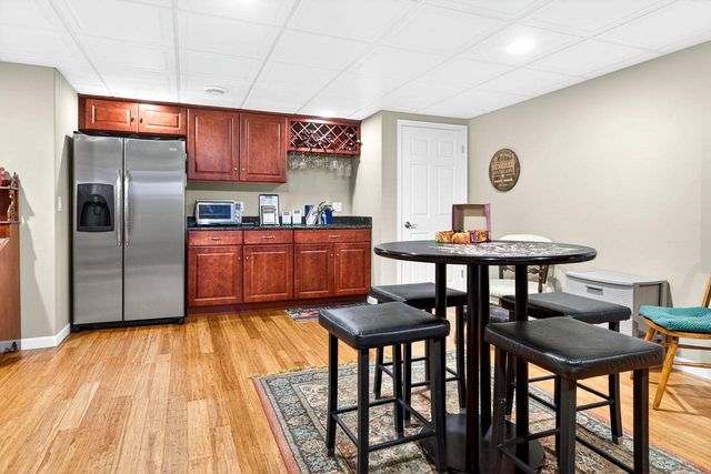 325 E STRATFORD LANE, Appleton, WI 54913