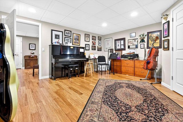 325 E STRATFORD LANE, Appleton, WI 54913
