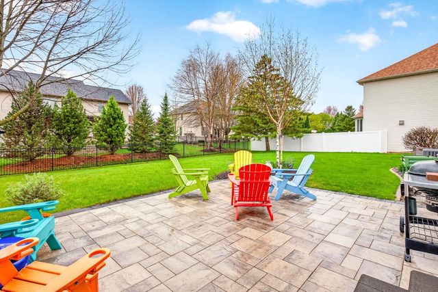 325 E STRATFORD LANE, Appleton, WI 54913