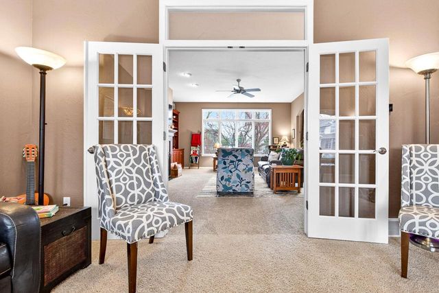 325 E STRATFORD LANE, Appleton, WI 54913