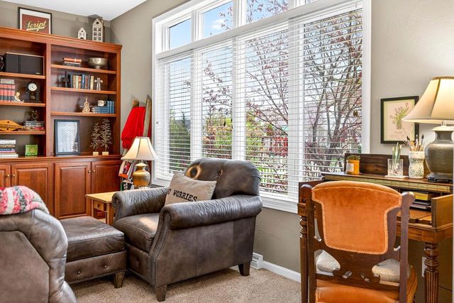 325 E STRATFORD LANE, Appleton, WI 54913