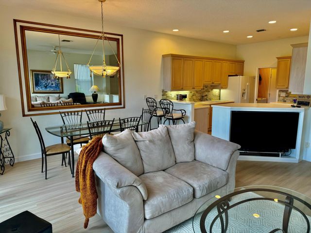 107 Resort Lane, Palm Beach Gardens, FL 33418