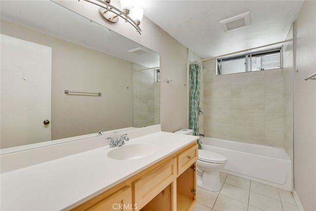 1010 W Orange, Santa Ana, CA 92706