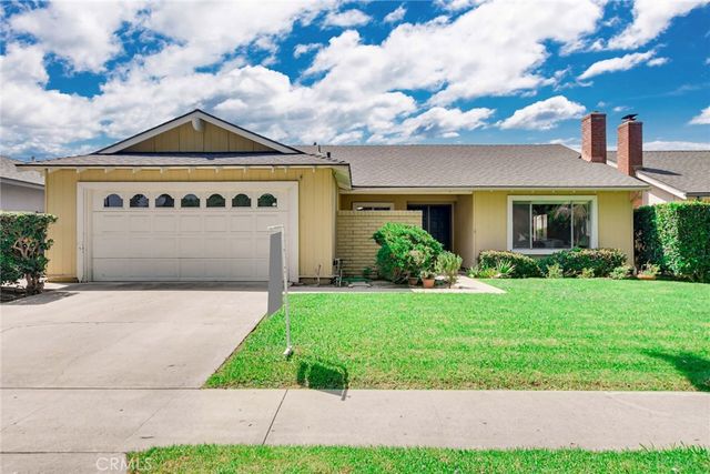 1010 W Orange, Santa Ana, CA 92706