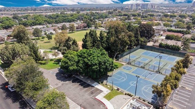 1010 W Orange, Santa Ana, CA 92706