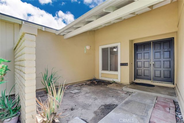 1010 W Orange, Santa Ana, CA 92706