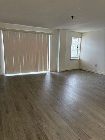 269 Cambridge Rd 602, Woburn, MA 01801