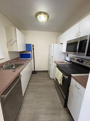 269 Cambridge Rd 602, Woburn, MA 01801